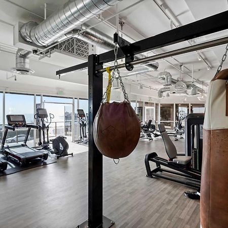Malibu Sand Carbon Beach Suites Екстериор снимка