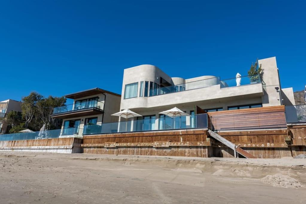 Malibu Sand Carbon Beach Suites Екстериор снимка