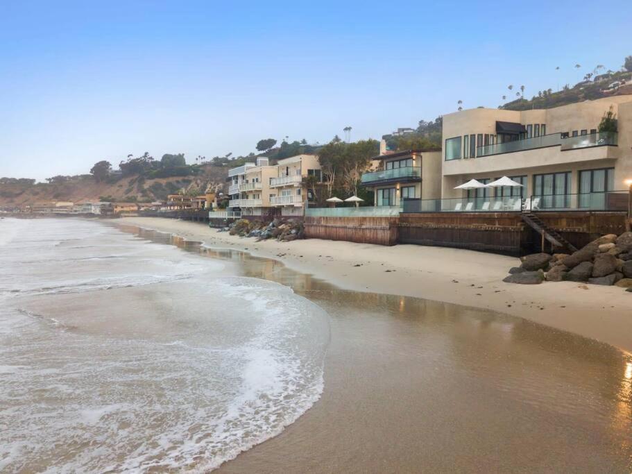Malibu Sand Carbon Beach Suites Екстериор снимка