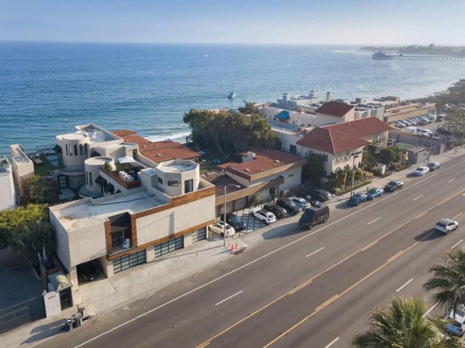 Malibu Sand Carbon Beach Suites Екстериор снимка