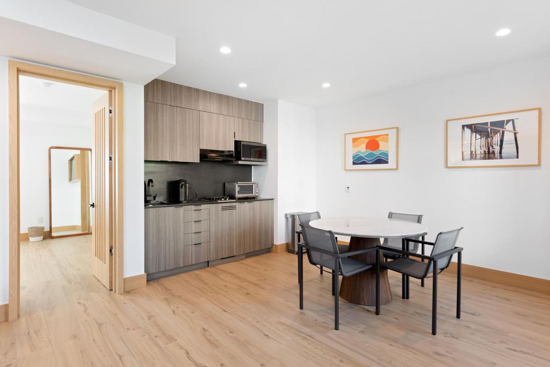 Malibu Sand Carbon Beach Suites Екстериор снимка